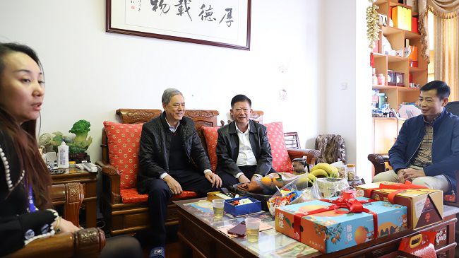 慰問(wèn)現(xiàn)場(chǎng)（修圖）.jpg